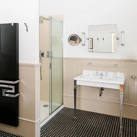 Sleeps 10 With Pool Air Con And Wifi Санта-Маргерита-Лигуре