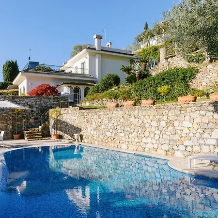 Sleeps 10 With Pool Air Con And Wifi Вилла