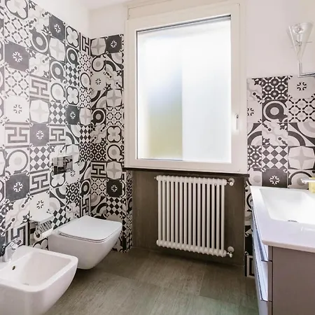 Sleeps 10 With Pool Air Con And Wifi Санта-Маргерита-Лигуре