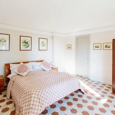 Вилла Sleeps 10 With Pool Air Con And Wifi